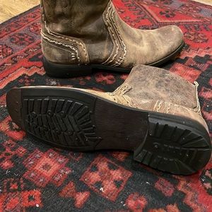 BED STU Mens distressed leather boots zip up